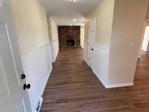 8264 W Farm Road 94, Willard, MO 65781