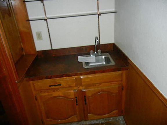 5th image of 202 Meadowcreek Dr