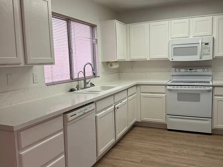 9528 Yucca Blossom Dr — Photo 13