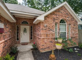 411 Shawnee Dr, Montgomery, TX 77316