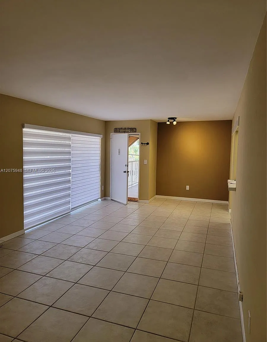 Doral Gardens Condo — Photo 4