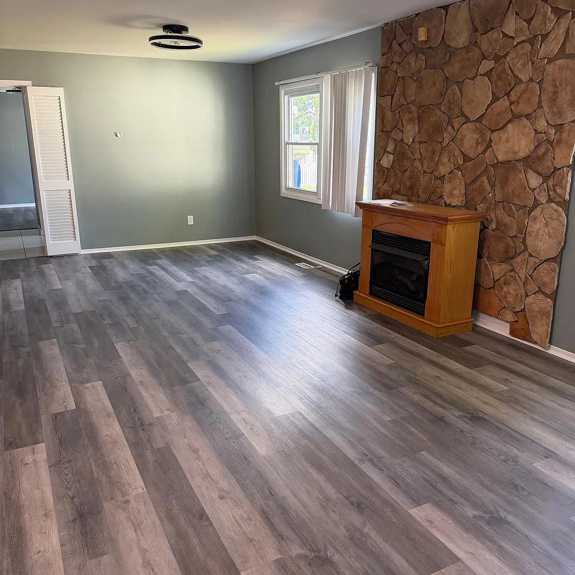 4 bed, 2.0 bath, 1770 sqft, $3,250 — Photo 4