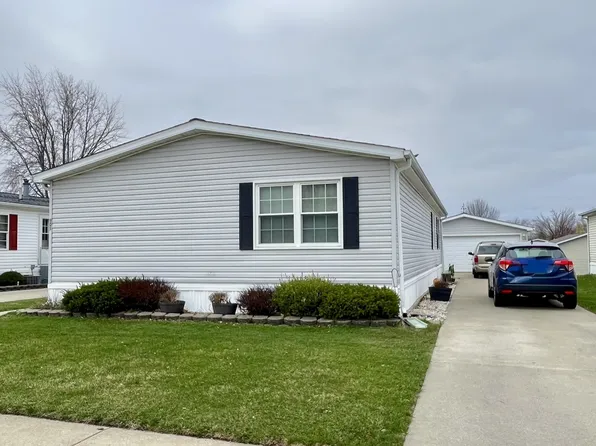 901 S 10th St, Dekalb, IL 60115