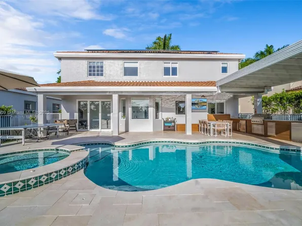 942 Lavender Cir, Weston, FL 33327