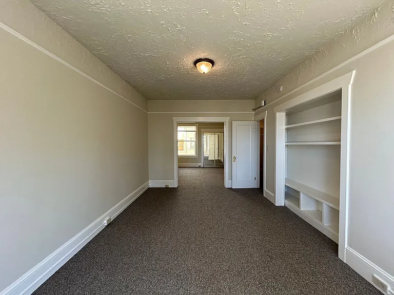 935 Pine St #1372R — Photo 5