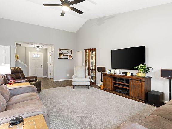 5th image of 18848 Edwards Grove Dr