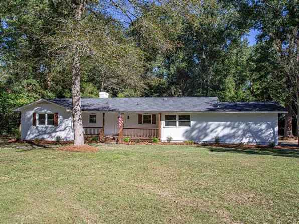 1718 Brook Dr, Camden, SC 29020