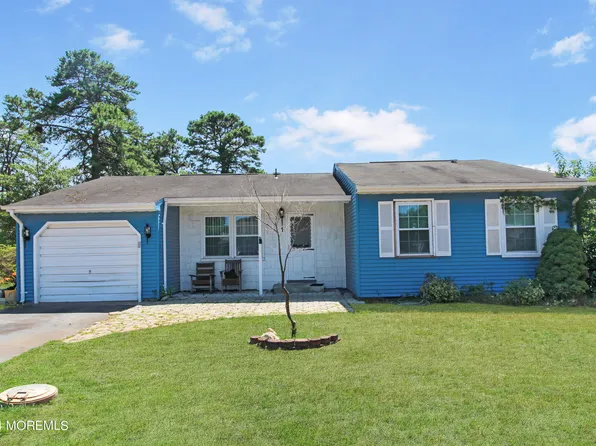 1 Hampshire Lane, Whiting, NJ 08759