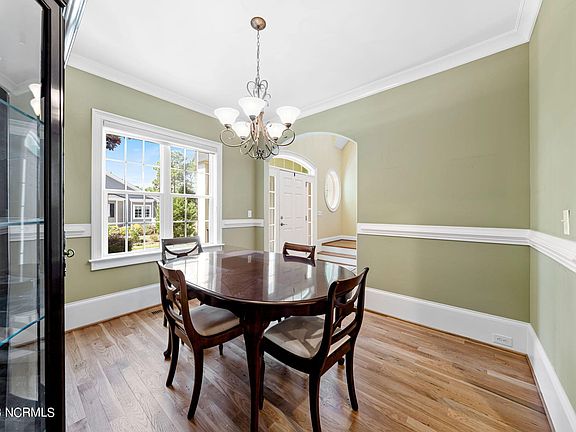 5th image of 4110 Kittiwake Court SE