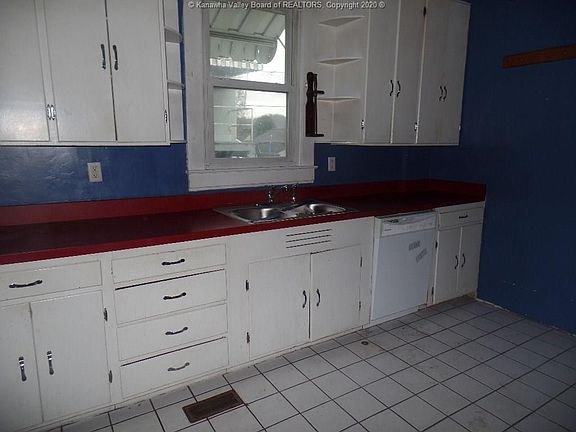 2nd image of 1219 Grosscup Ave