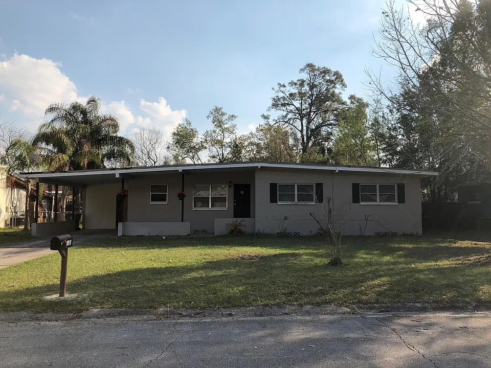 604 Marion Ct
