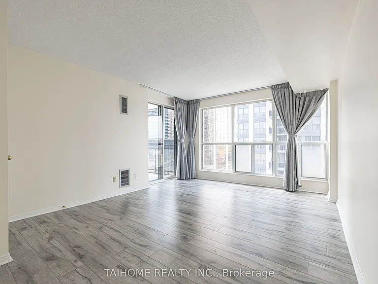 28 Hollywood Ave #809 — Photo 14