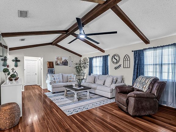 4th image of 30 Meadowbrook Rd
