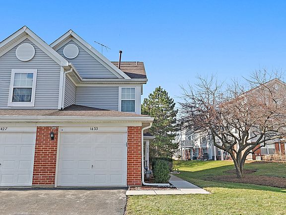 2nd image of 1433 Hampshire Ct
