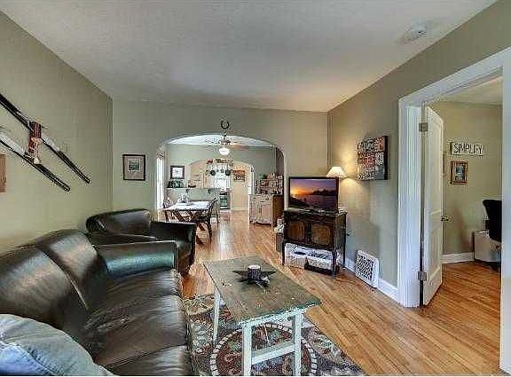 3rd image of 3640 41st Ave S