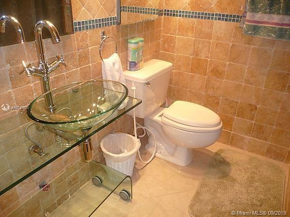 4th image of 710 Washington Ave APT 512
