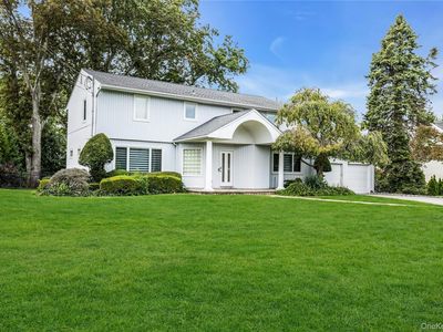 71 Hofstra Drive, Plainview, NY, 11803