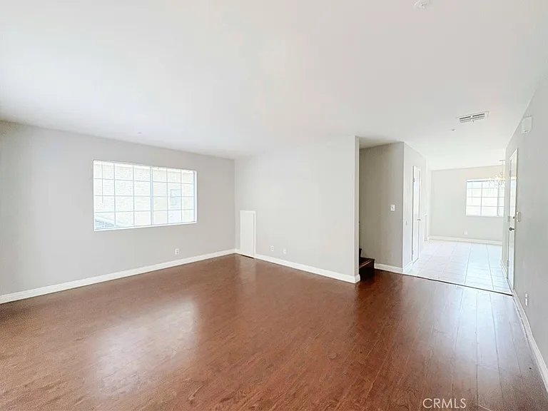 877 S Greenwood Ave — Photo 6