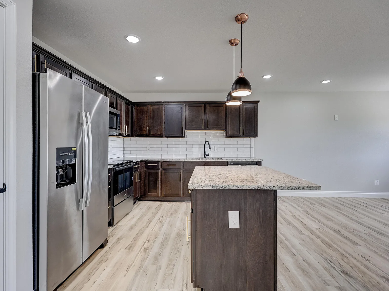 3 bed, 2.5 bath, 1500 sqft, $1,625 — Photo 4