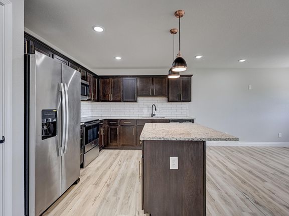 3rd image of 1114 Rex Ave