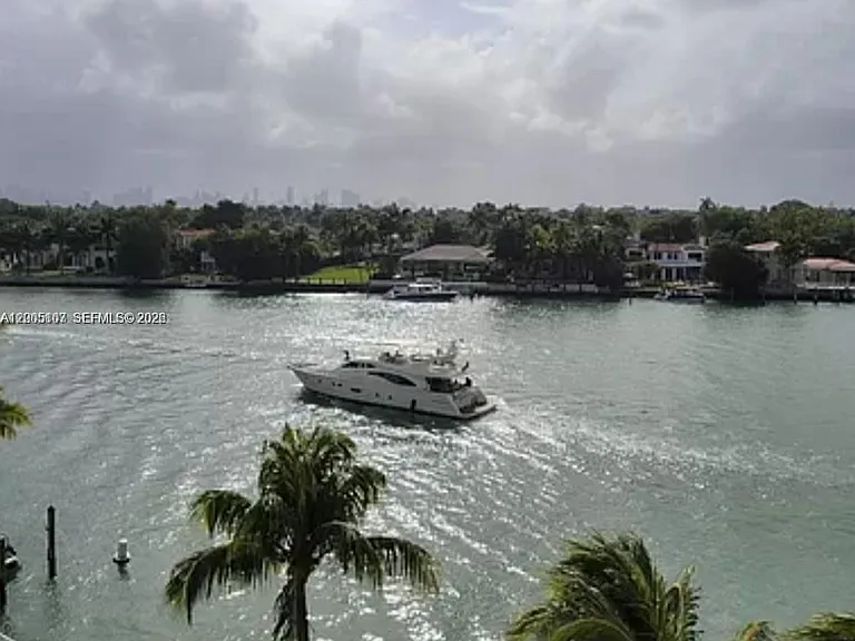 5880 Collins Ave #604 — Photo 7