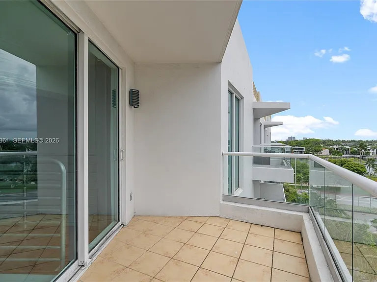 6362 Collins Ave #503 — Photo 20