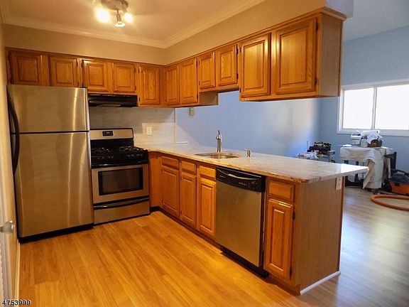 4th image of 9 Augusta Dr Unit 6