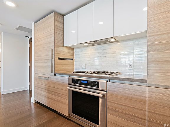 5th image of 718 Long Bridge St APT 216