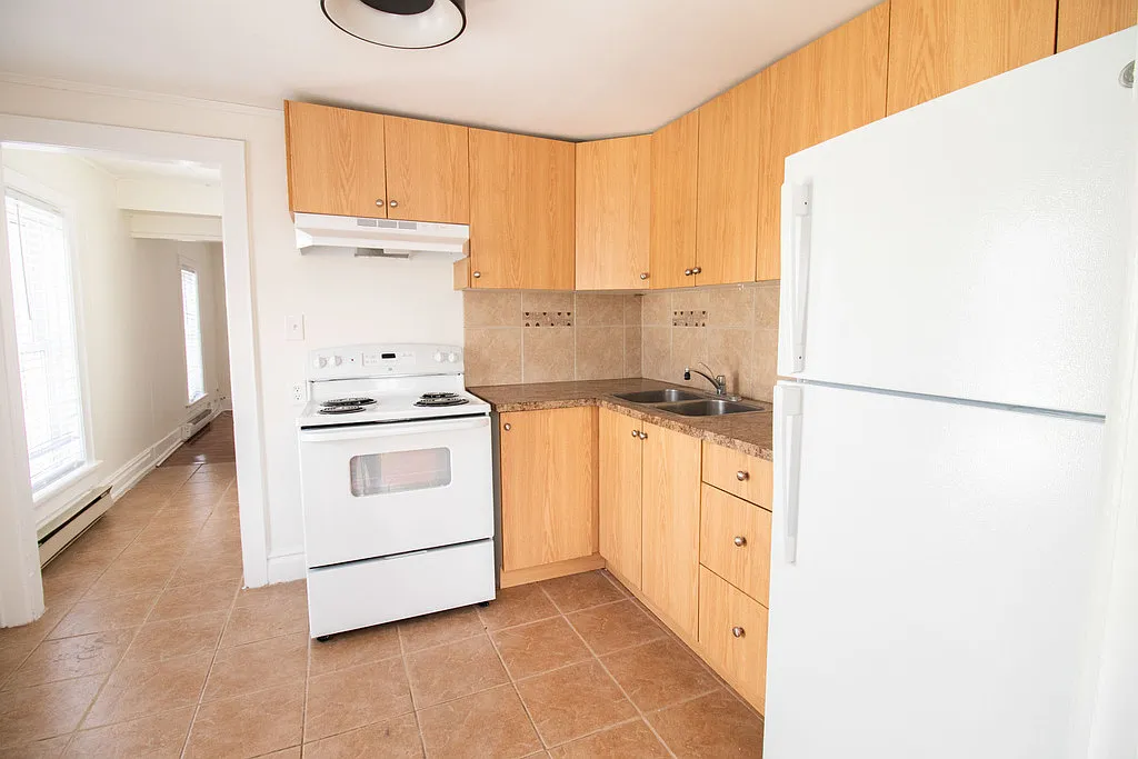 109 Niagara St - 1 — Photo 1