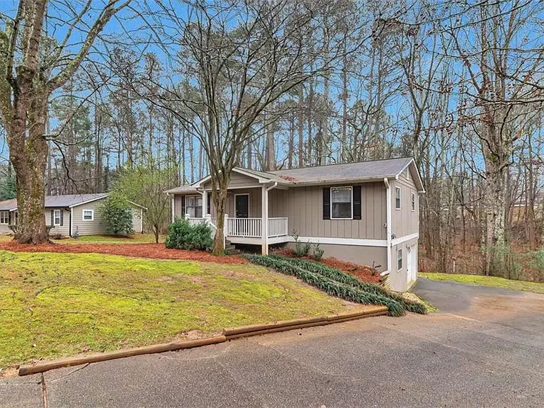 4145 Dustin Dr — Photo 22