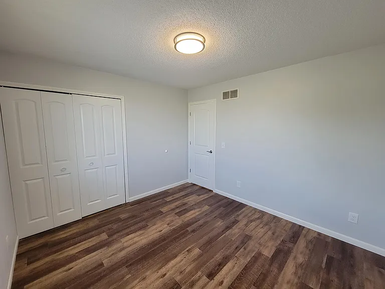 2256 Fairfax Dr — Photo 11