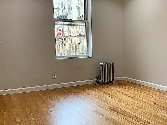 2nd image of 514 W 211th St APT 4I