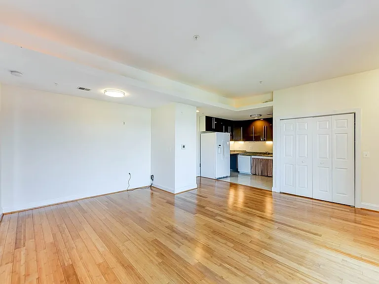 1011 Arlington Blvd #1101 — Photo 2