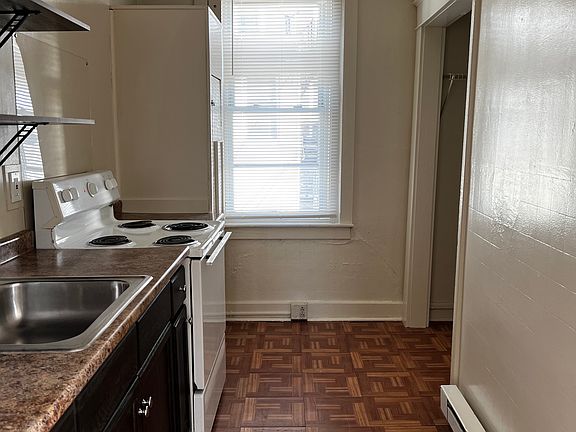4th image of 224 N 13th St