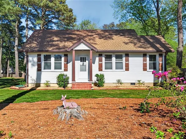 77 Bunting Ln, Poquoson, VA 23662