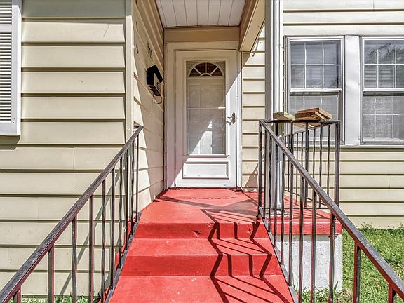 5th image of 615 N Bynum St