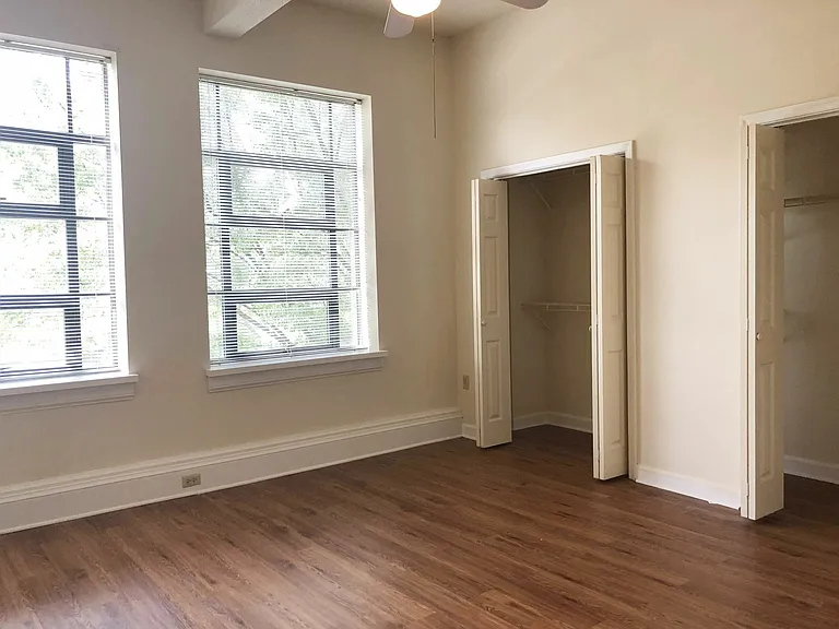 Sydnor Flats — Photo 14