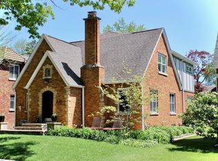455 S Hawthorne Ave, Elmhurst, IL
