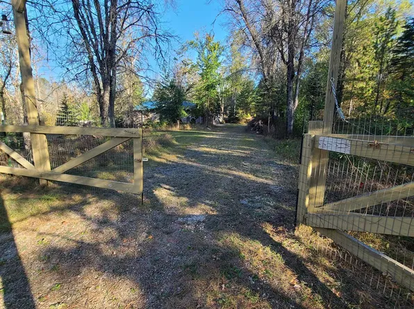 N8979 Kaufman Ln, Crivitz, WI 54114