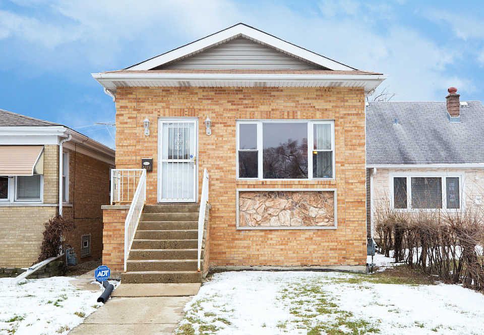 1st image of 6669 W Montrose Ave