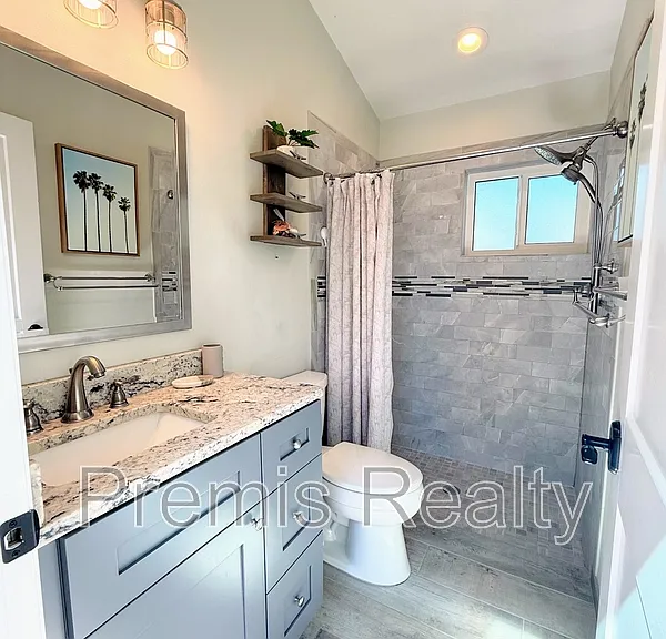1103 Charles St — Photo 37