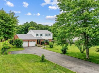 380 Golden Grove Rd, Baden, PA 15005