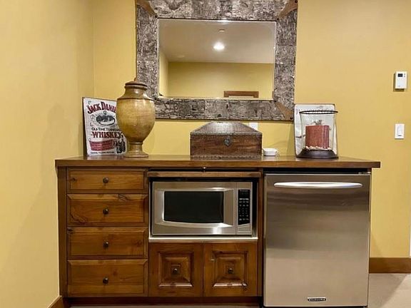 Media room amenities