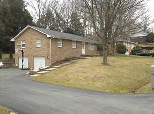 111 Morningside Dr, Butler, PA 16002