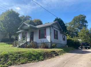 71 Park St, Commerce, GA 30529