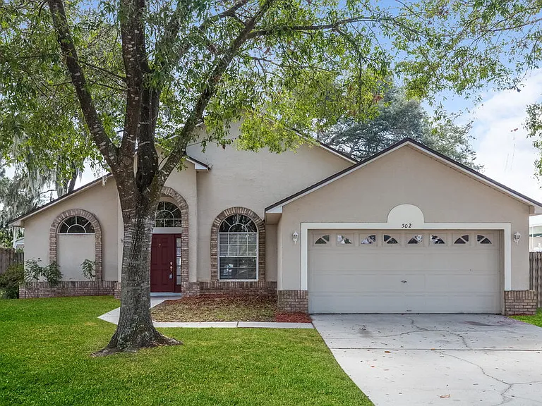 502 Valencia Place Cir — Photo 1