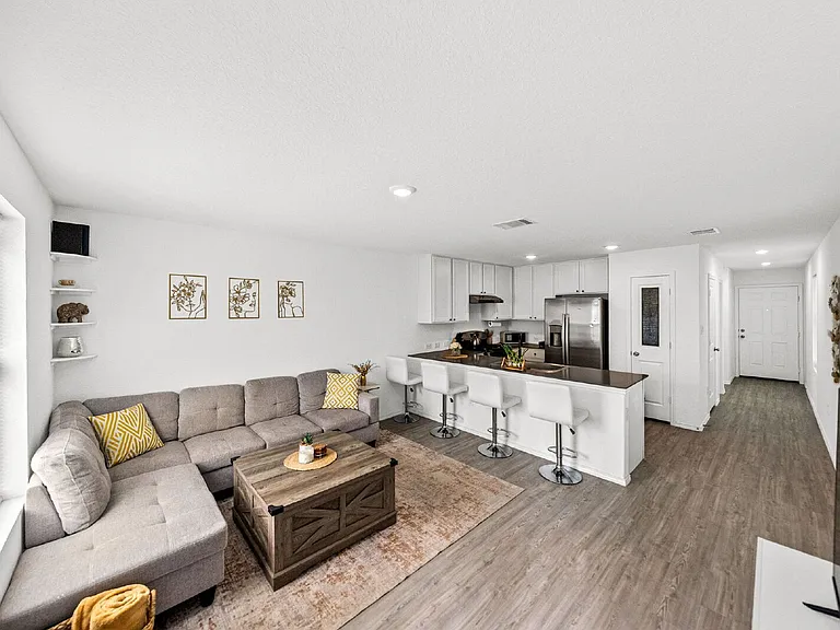 7634 Chancery Gate — Photo 8