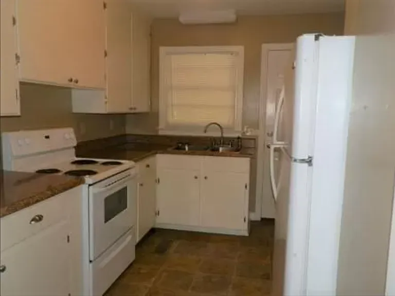 507 E Glenn Ave — Photo 5