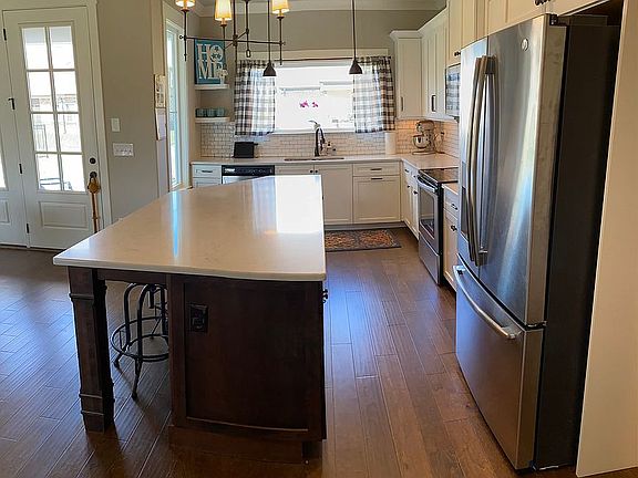 5th image of 5721 Iverson Dr