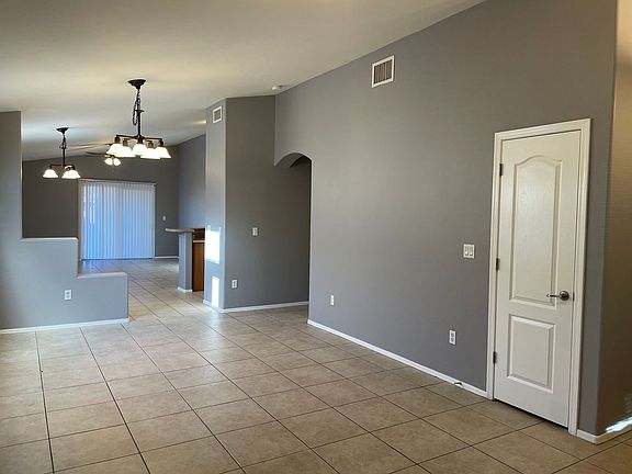 4th image of 4103 E Coolbrooke Dr